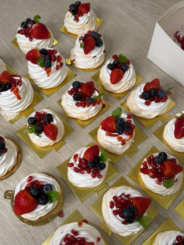 Mini Pavlova